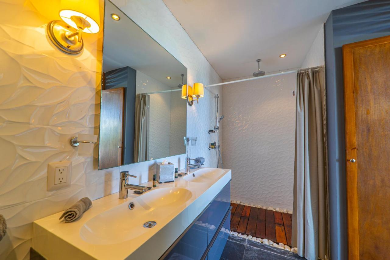 Suites At Sapphire Ocean Club ปูแอร์โตบาญาร์ตา ภายนอก รูปภาพ